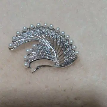 SV 담수 진주 장식 공작 브로치