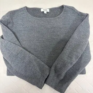 COS 그레이 긴팔 숏 기장 상의 M