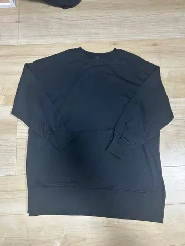 DRWCYS 블랙 맨투맨 슬릿