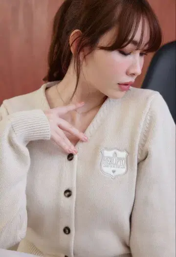 herlipto Be Mine Emblem Knit