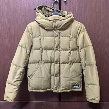 올리브색 후드 부착 다운 자켓
