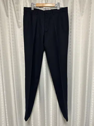 고타이리쿠 온워드 카시야마 네이비 테이퍼드 슬랙스