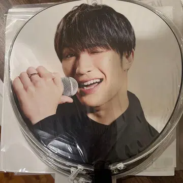 SixTONES 제시 공식 부채