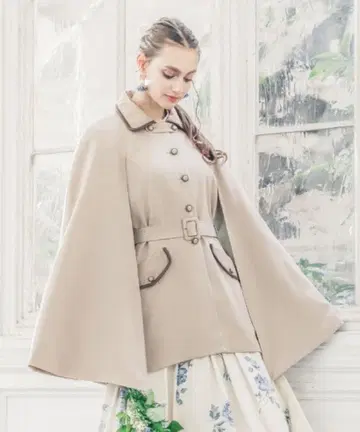 최종 가격 인하 [axes femme] 파이핑 케이프 코트