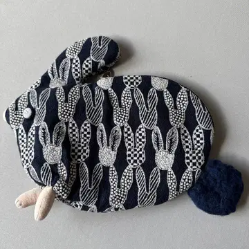 미나 페르호넨 usa pouch