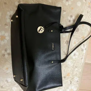 FURLA 블랙 토트백