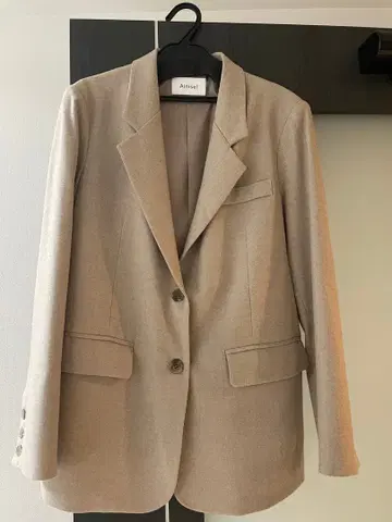 Aimsel 베이지 테일러드 자켓 FREE