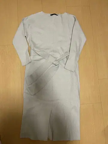 마르티니크 라이트 그레이 니트 롱 원피스