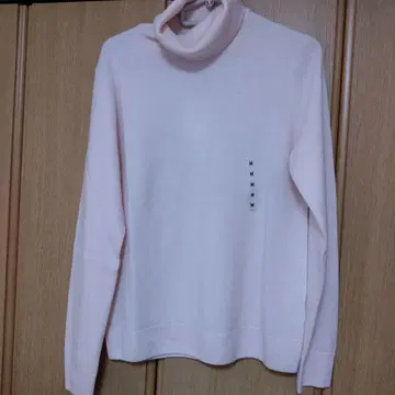 미사용 새상품 유니클로 캐시미어 터틀넥 스웨터 핑크 M