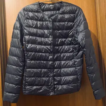 [봉투 없음] 유니클로 울트라 라이트 다운 M 사이즈 블랙