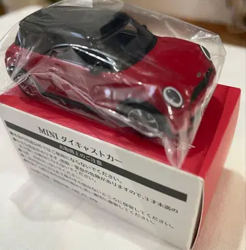 MINI 다이캐스트 카 레드/블랙 약 7cm와 MINI 손수건