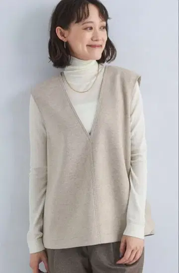 그린 레이블 릴랙싱 V넥 베스트