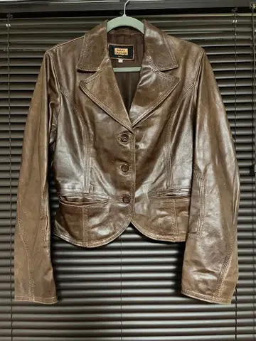 브라운 가죽 버튼 자켓 숏 기장