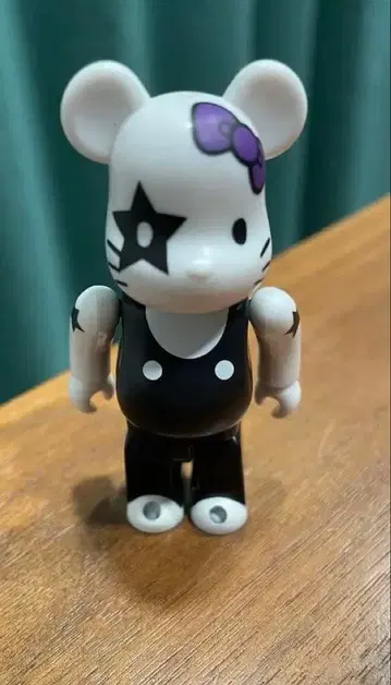 BE@RBRICK series25 헬로키티 KISS