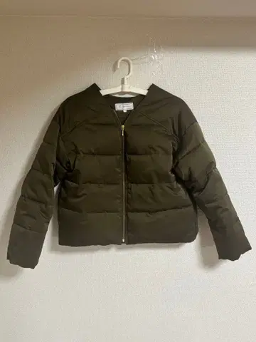 로페 피크닉 논칼라 다운 코트