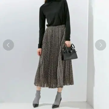 UNITED ARROWS UWMF 플라워 프린트 플리츠 스커트