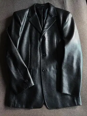 인조 가죽 테일러드 자켓 버튼 포함