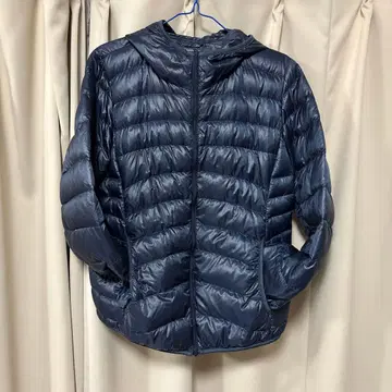 UNIQLO 네이비 후드 부착 다운 자켓 여성용