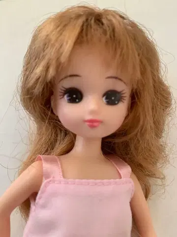 리카짱 인형 본체 골드 컬러 머리카락