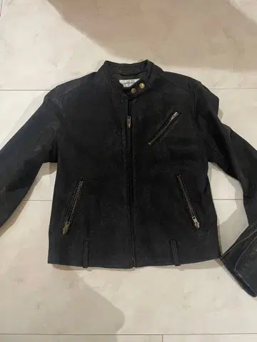 블랙 가죽 백스킨 지퍼 포켓 부착