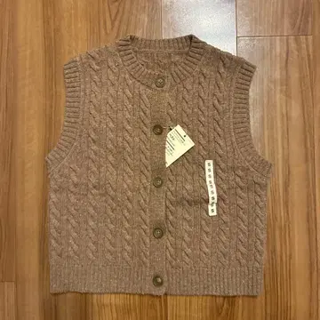 무인양품 안데스 울을 사용한 베스트