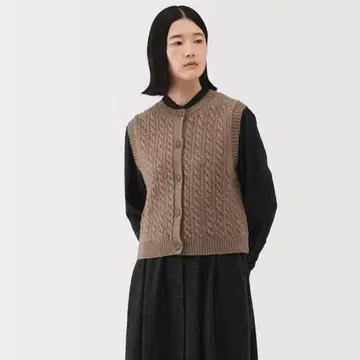 무인양품 안데스 울을 사용한 베스트