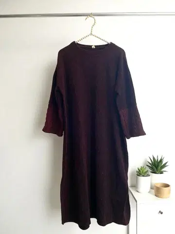 차이하네 아시안 에스닉 팥색 니트 롱 긴팔 원피스