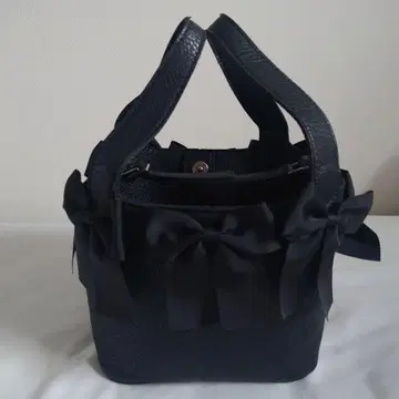 [ 새상품급 ] 리본 포함 핸드백 블랙 인조 가죽