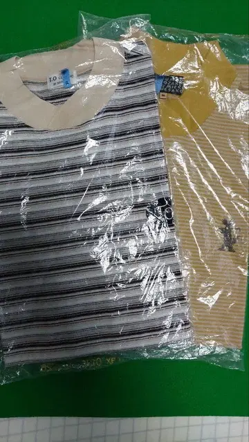 점보 오자키 우에사코, 제트 오자키 반팔 라메 믹스 셔츠 2세트