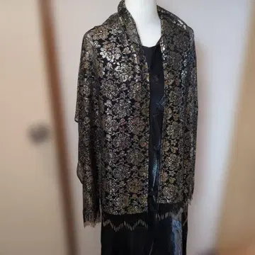 도쿄 소와르 엘레강트한 꽃무늬 숄 스톨