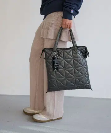 새상품급 베이플로우 BAYFLOW 3WAY 퀼트 토트 블랙 실버