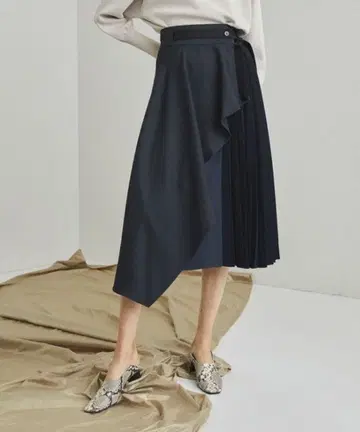 UNITED TOKYO 케이프 블로킹 스커트 이레헴 비대칭