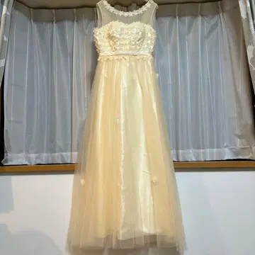 콩쿠르 발표회 연주회 아이보리 레이스 장식 드레스