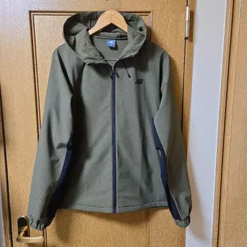 New Balance 후드 부착 나일론 자켓 L 올리브