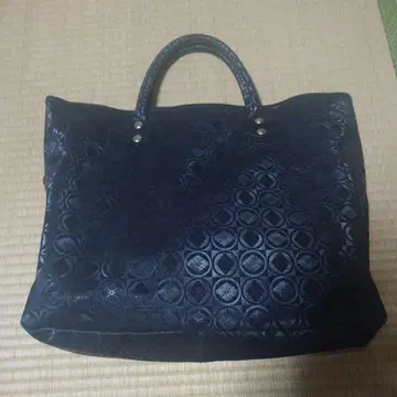 에비수 가몬 토트백