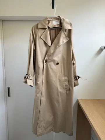 who's who Chico 2WAY 백 플리츠 트렌치코트 베이지