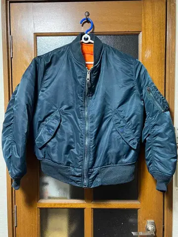 INTERMEDIATE.MA-1 USA 리버서블