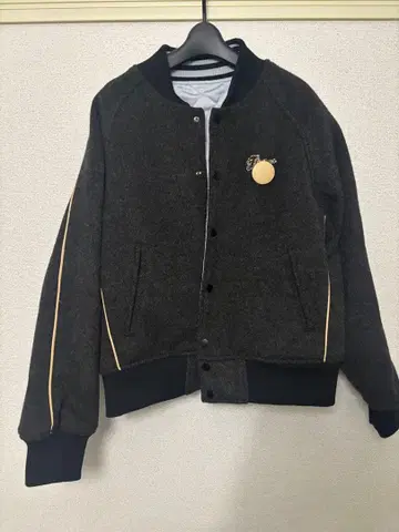 FAKE ASS FLOWERS 바시티 자켓