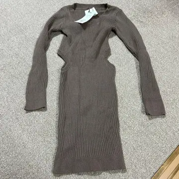 GYDA 사이드 오픈 니트