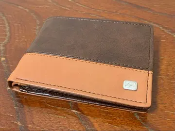 새상품 Billabong 2단 접이식 지갑