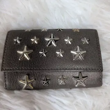 JIMMY CHOO 지미추 별 모양 스터드 가죽 키케이스 그레이