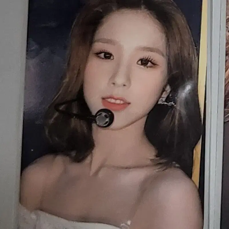 Loona Artms Heejin Lunes pola poca object wts concert sign album