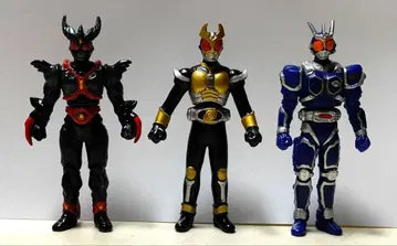 가면라이더 아기토 피규어 3체 세트