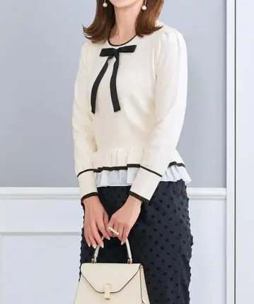 플리마쉐릴 프릴 레이어드 니트 리본넥 풀오버