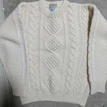 CITY GAY 케이블 짜임 스웨터 M 사이즈 아이보리 아란 니트