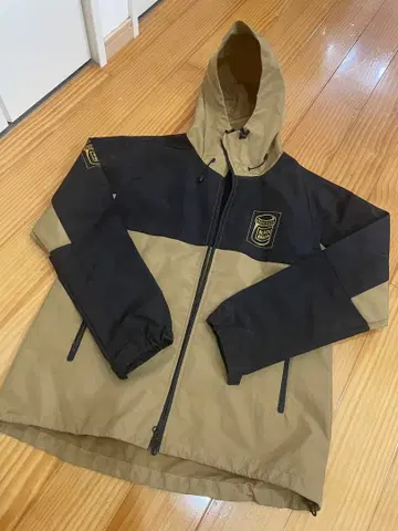 스노우보드 BLACKBRAIN 후드 부착 나일론 자켓