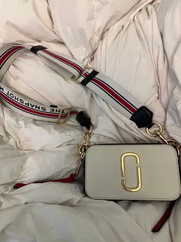 12.3까지 판매 MARC JACOBS 숄더백