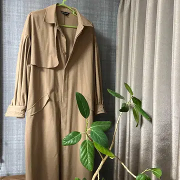 베이지 트렌치코트