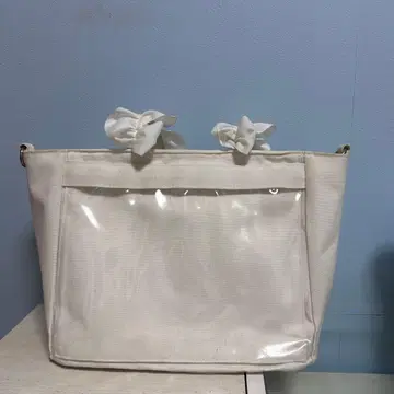 [A4] 백참 부착 2WAY 핸들 프릴 토트백 이타백 화이트