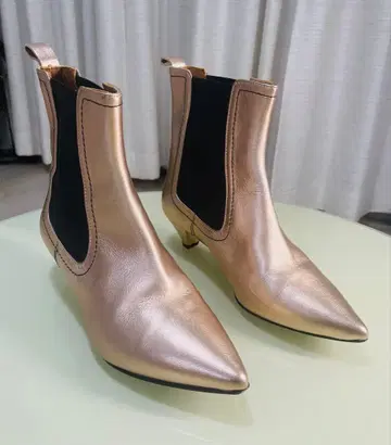 스틸레토 숏 부티 샴페인 핑크 [ 이탈리아 38 ]